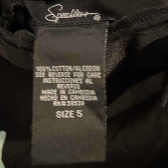 Speechless skirt for juniors with a zipper on the back. Size 5 - Picture 3 of 6